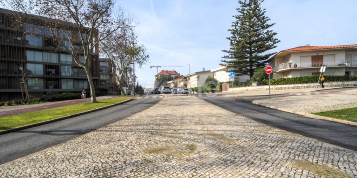 Andar de Moradia T3 Bairro do Rosário (36)