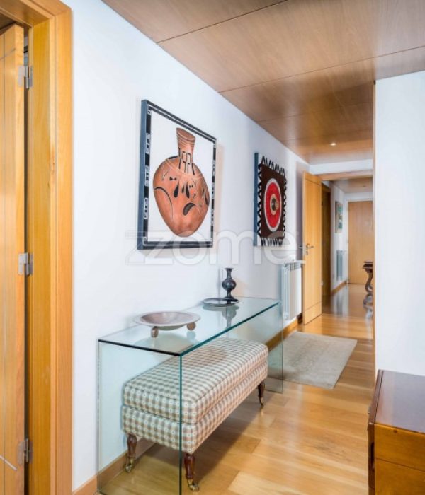 Apartamento T4 Capuchos (17)