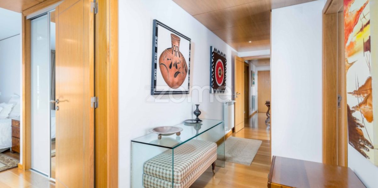 Apartamento T4 Capuchos (17)