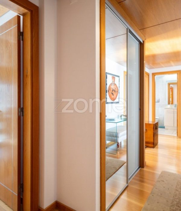 Apartamento T4 Capuchos (20)