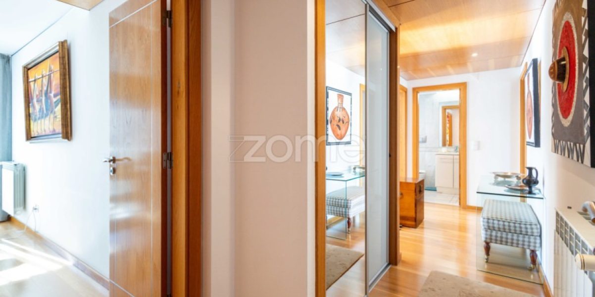Apartamento T4 Capuchos (20)