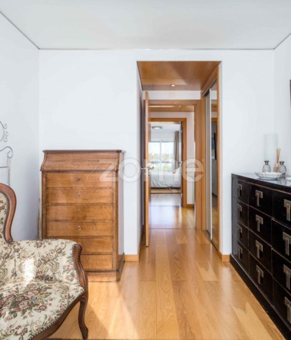 Apartamento T4 Capuchos (40)
