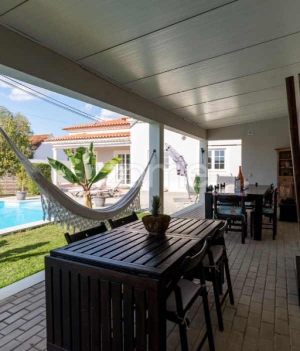 Moradia T3 com piscina em Fazendas de Almeirim (10)