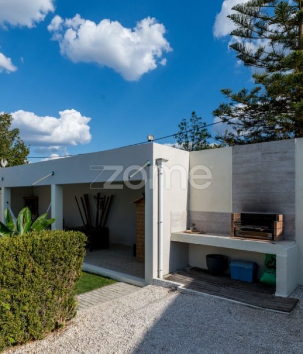 Moradia T3 com piscina em Fazendas de Almeirim (11)