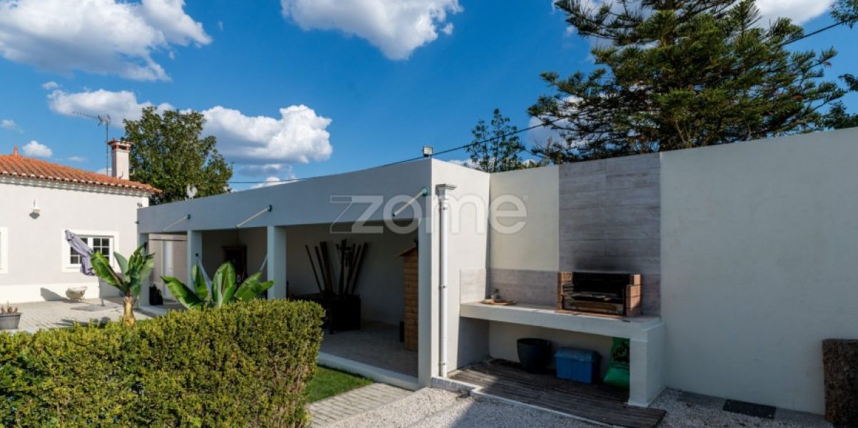 Moradia T3 com piscina em Fazendas de Almeirim (11)