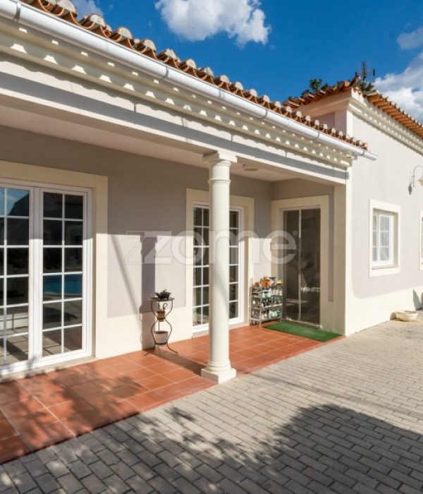 Moradia T3 com piscina em Fazendas de Almeirim (18)