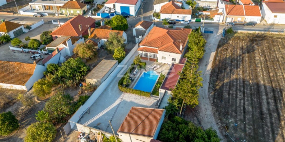 Moradia T3 com piscina em Fazendas de Almeirim (3)
