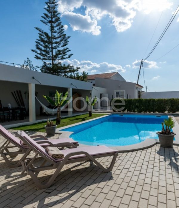 Moradia T3 com piscina em Fazendas de Almeirim (5)
