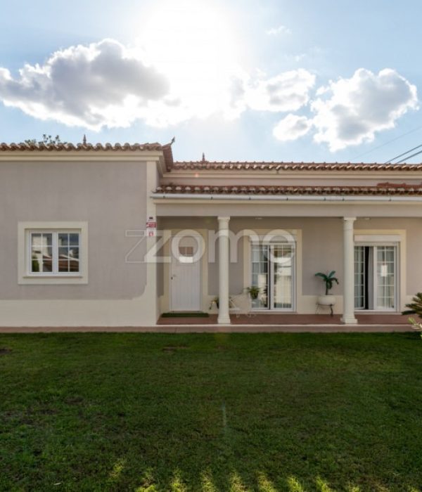 Moradia T3 com piscina em Fazendas de Almeirim (52)
