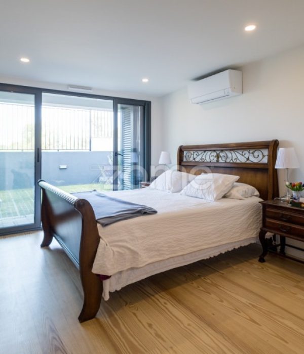 Moradia T4 com Piscina e Jardim no Zambujeiro – Alcabideche (2)