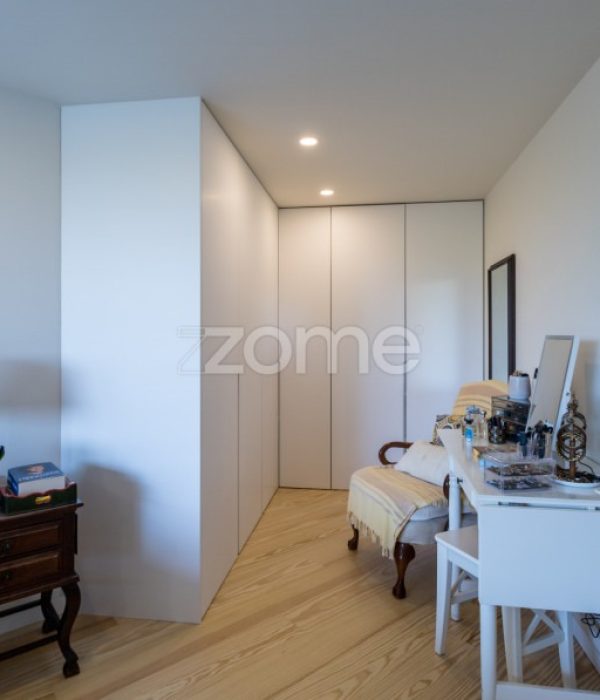 Moradia T4 com Piscina e Jardim no Zambujeiro – Alcabideche (3)