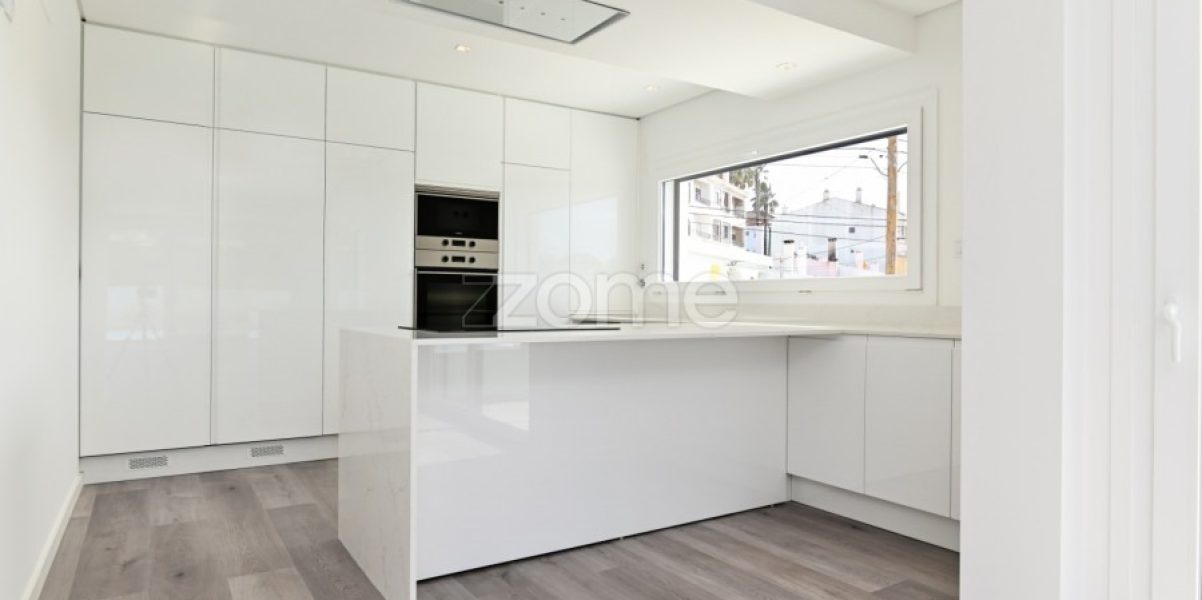 Moradia moderna T4 independente (24)